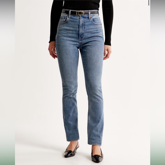 Abercrombie & Fitch Ultra High Rise 90s Slim Straight Jean - Picture 13 of 15